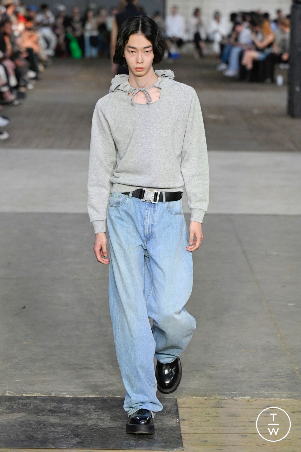 Fashion Week Milan Spring/Summer 2024 look 18 from the Alyx collection menswear
