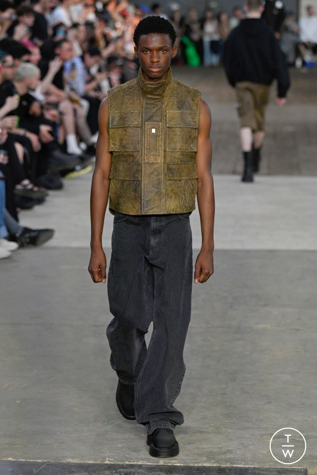 Fashion Week Milan Spring/Summer 2024 look 21 from the Alyx collection menswear