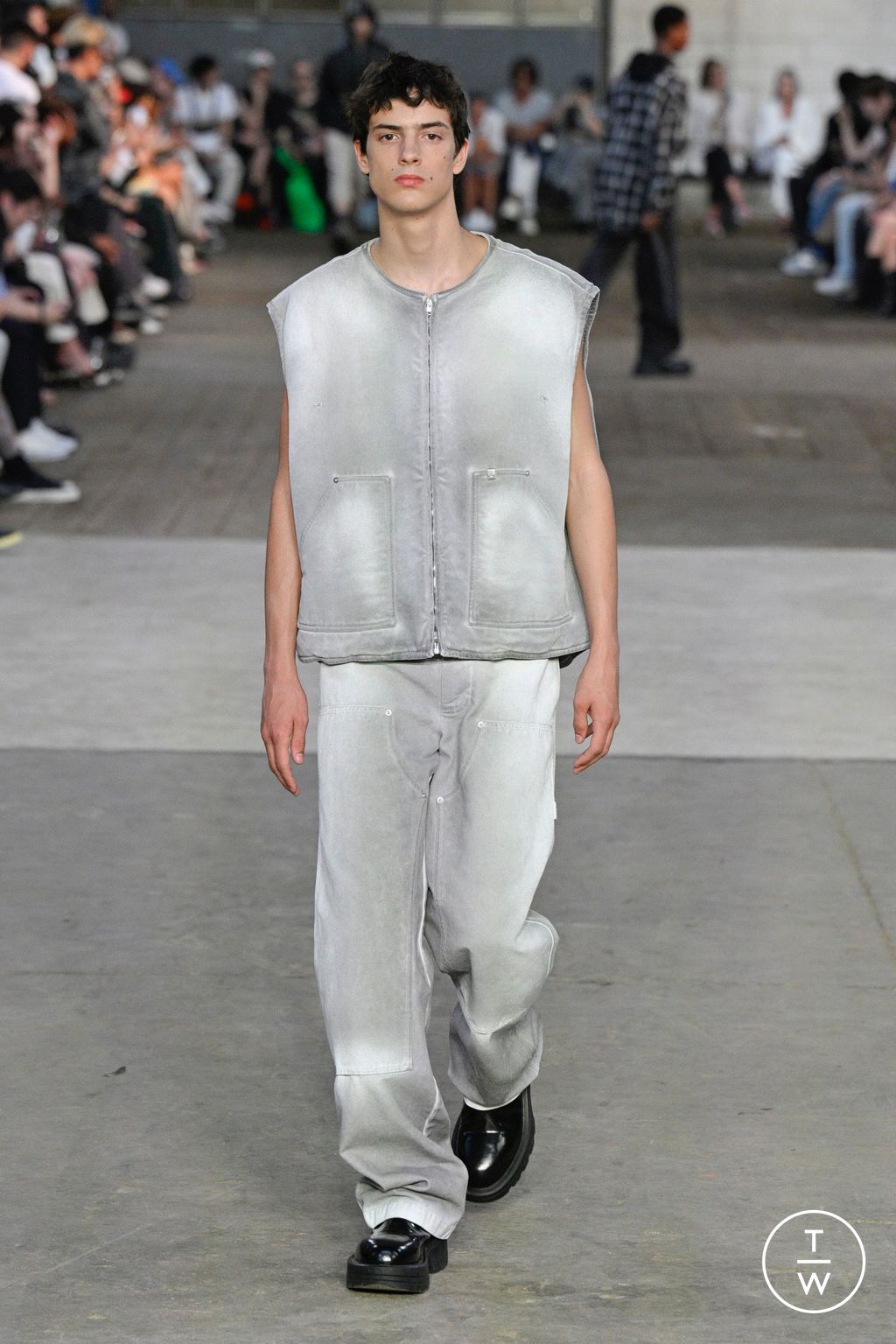 Fashion Week Milan Spring/Summer 2024 look 23 de la collection Alyx menswear