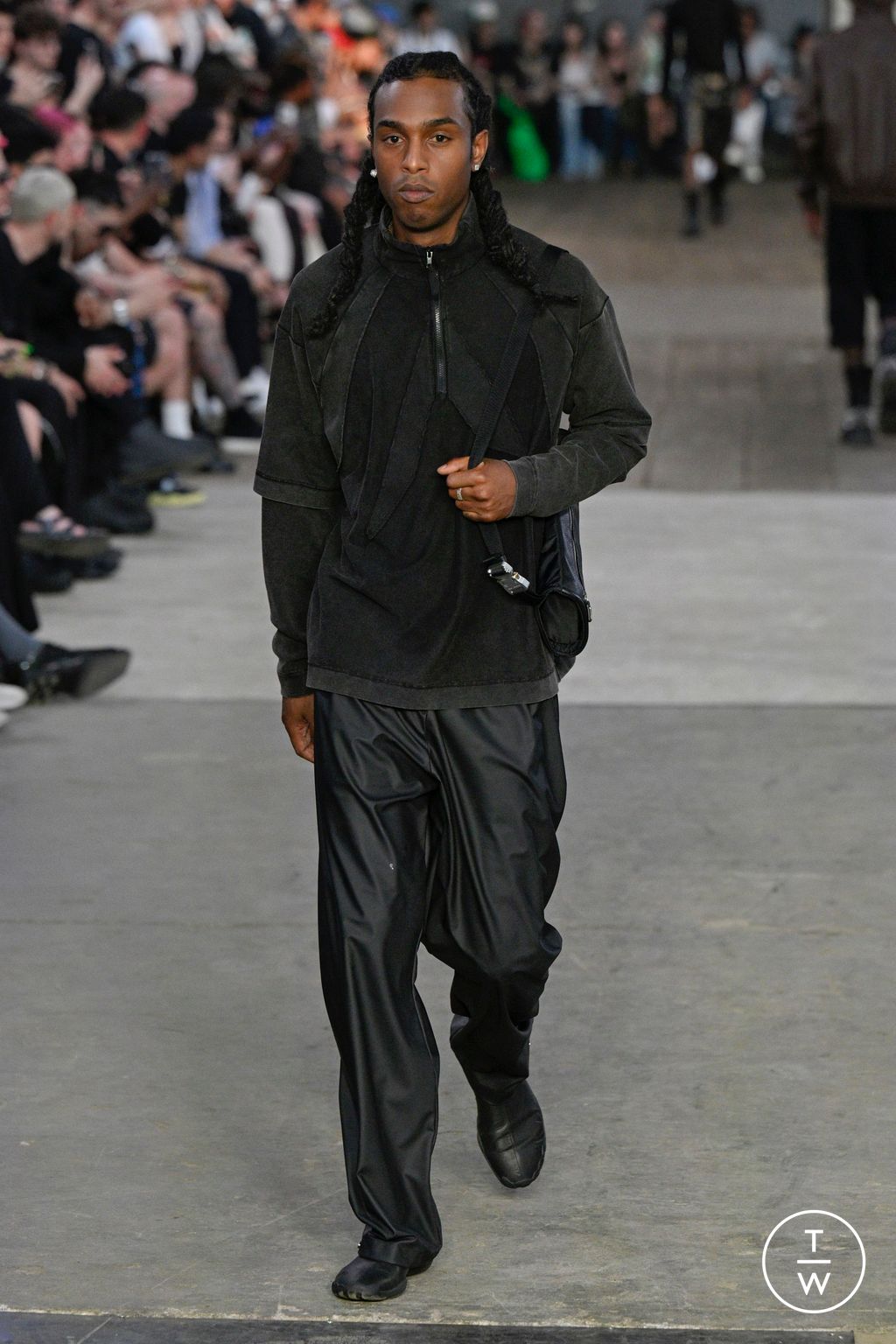 Fashion Week Milan Spring/Summer 2024 look 32 from the Alyx collection menswear