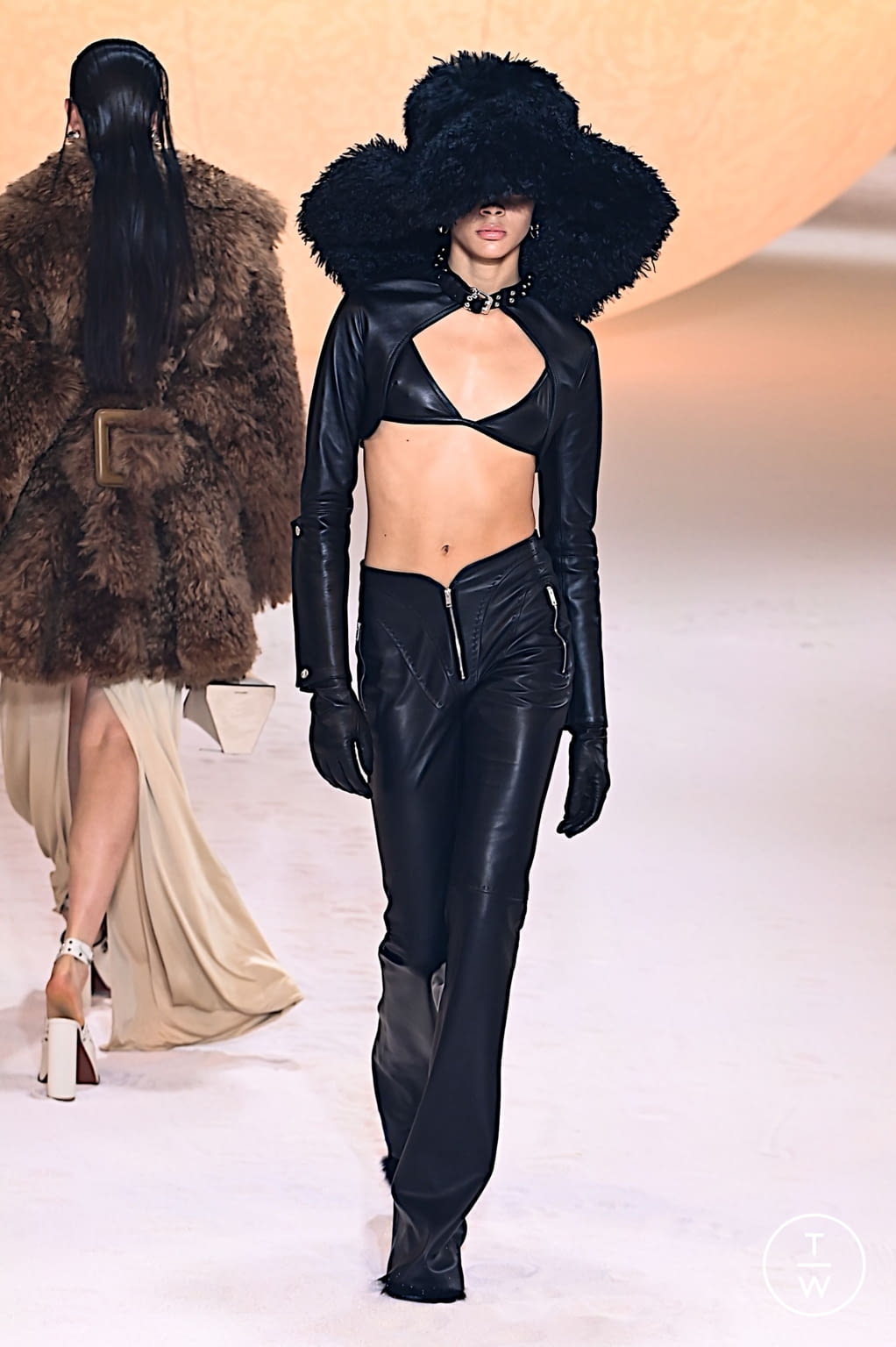 Fashion Week Milan Fall/Winter 2022 look 23 from the Ambush collection womenswear