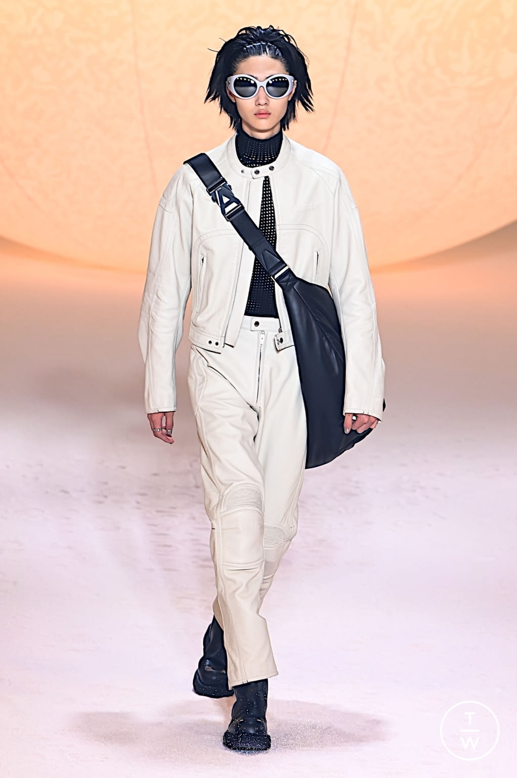 Fashion Week Milan Fall/Winter 2022 look 25 de la collection Ambush womenswear
