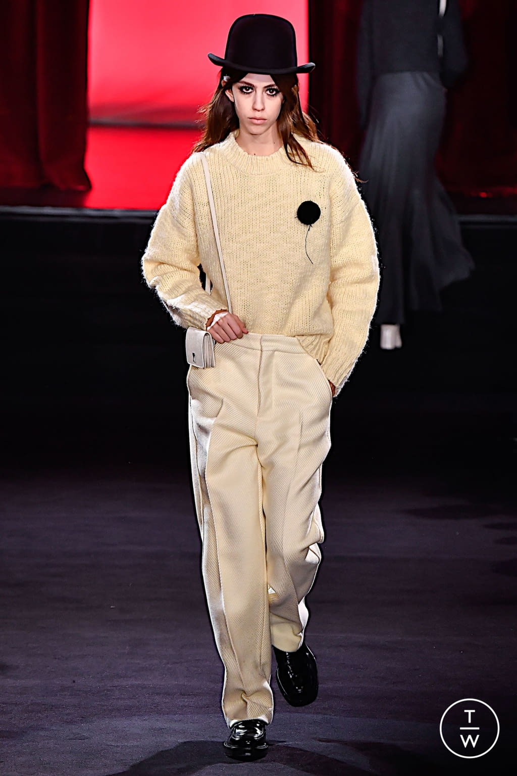 Fashion Week Paris Fall/Winter 2020 look 14 from the Ami collection 男装