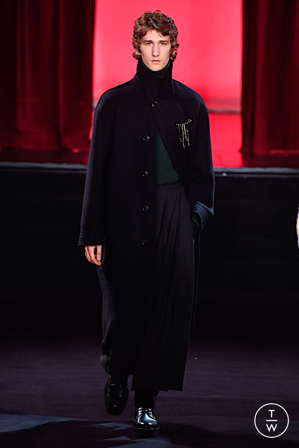 Fashion Week Paris Fall/Winter 2020 look 18 from the Ami collection 男装