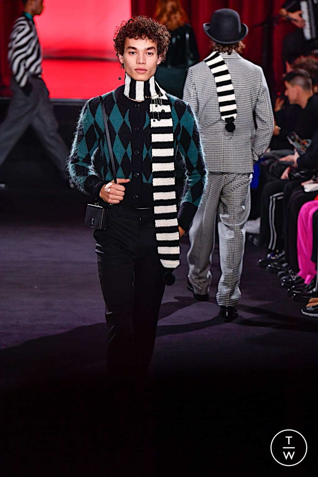 Fashion Week Paris Fall/Winter 2020 look 25 from the Ami collection 男装