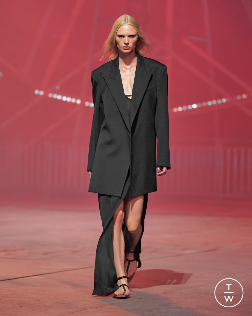 Fashion Week Paris Spring/Summer 2022 look 7 de la collection Ami womenswear