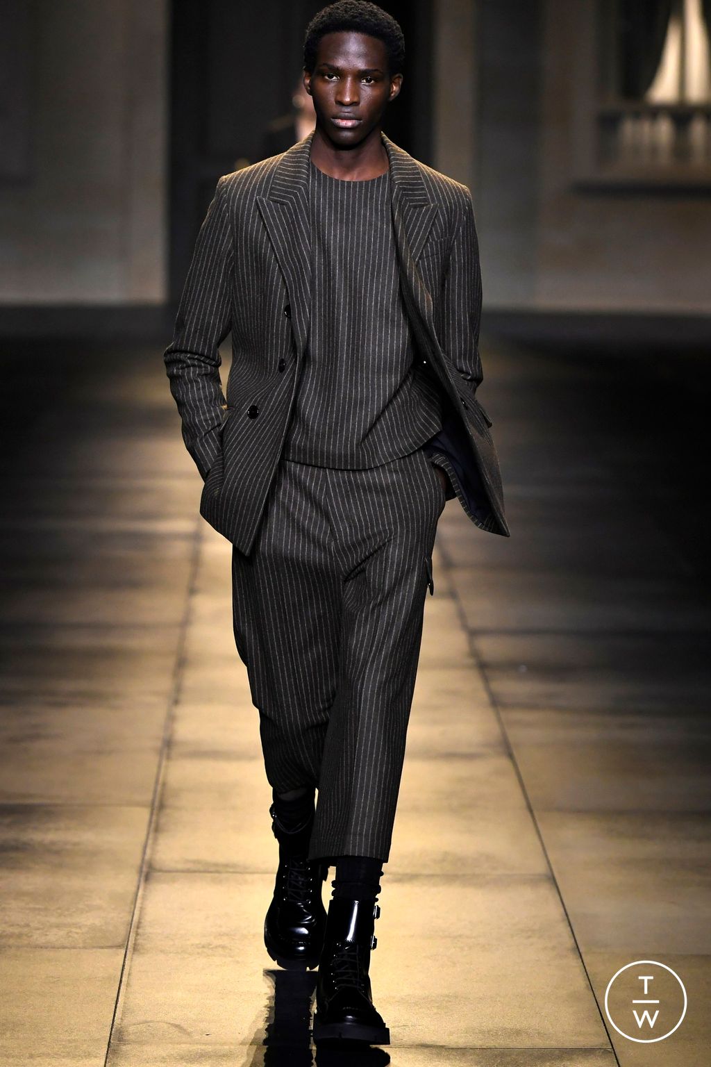 Fashion Week Paris Fall/Winter 2024 look 4 from the Ami collection 男装