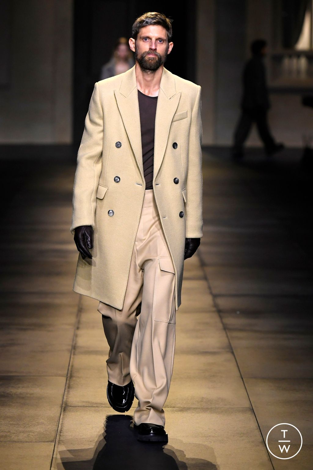 Fashion Week Paris Fall/Winter 2024 look 18 from the Ami collection 男装