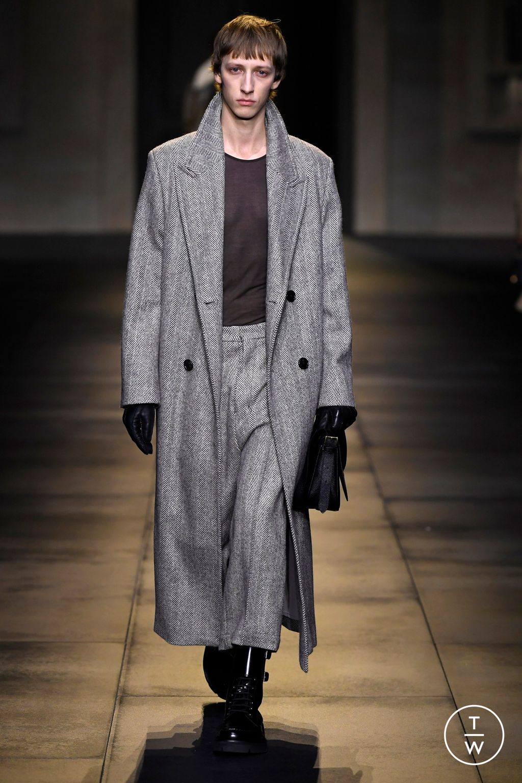 Fashion Week Paris Fall/Winter 2024 look 22 from the Ami collection menswear