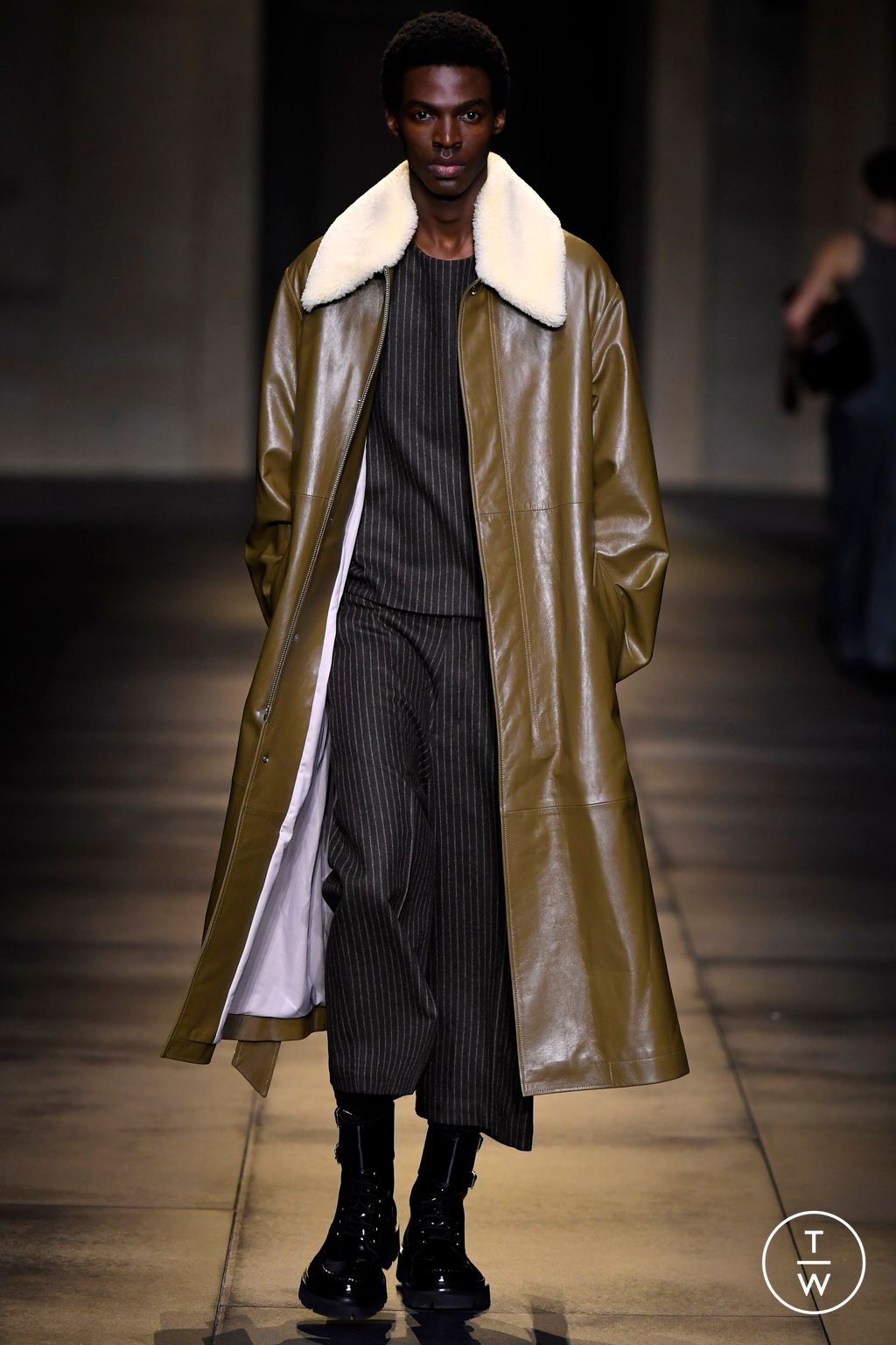 Fashion Week Paris Fall/Winter 2024 look 23 from the Ami collection menswear