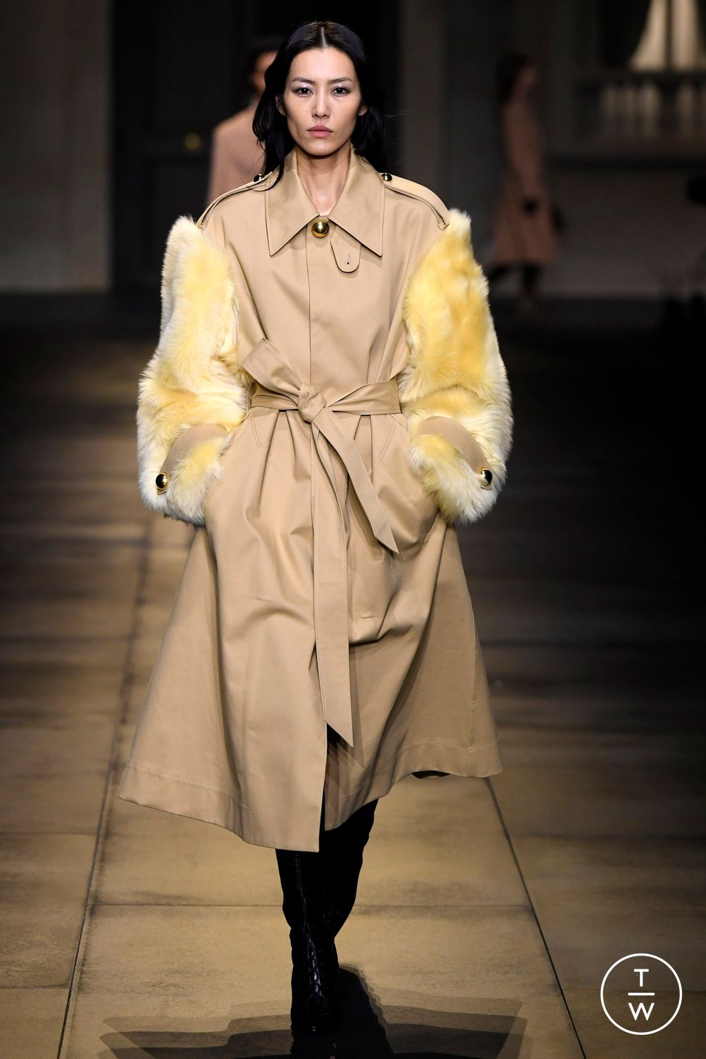 Fashion Week Paris Fall/Winter 2024 look 28 de la collection Ami menswear