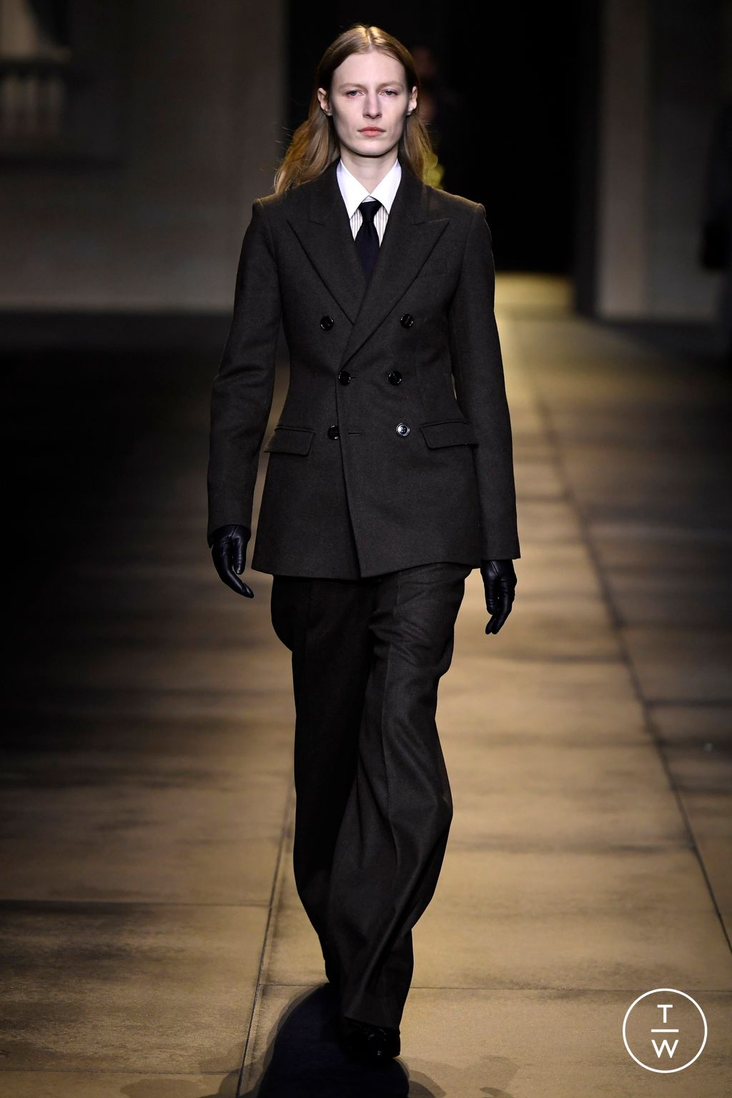 Fashion Week Paris Fall/Winter 2024 look 30 from the Ami collection menswear