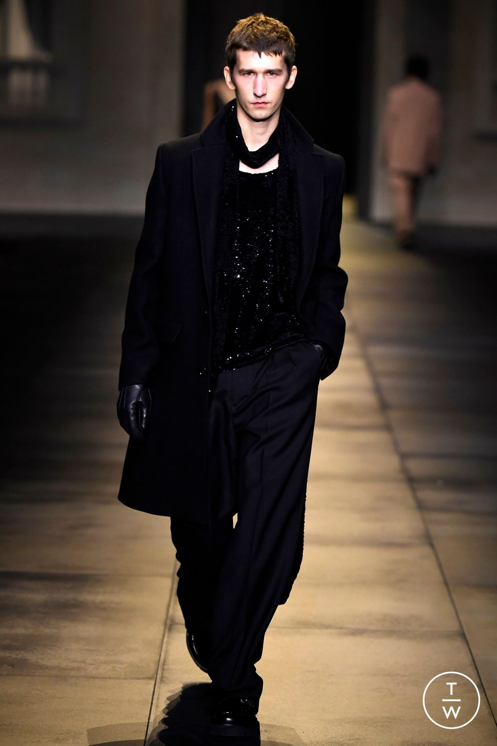 Fashion Week Paris Fall/Winter 2024 look 37 from the Ami collection menswear