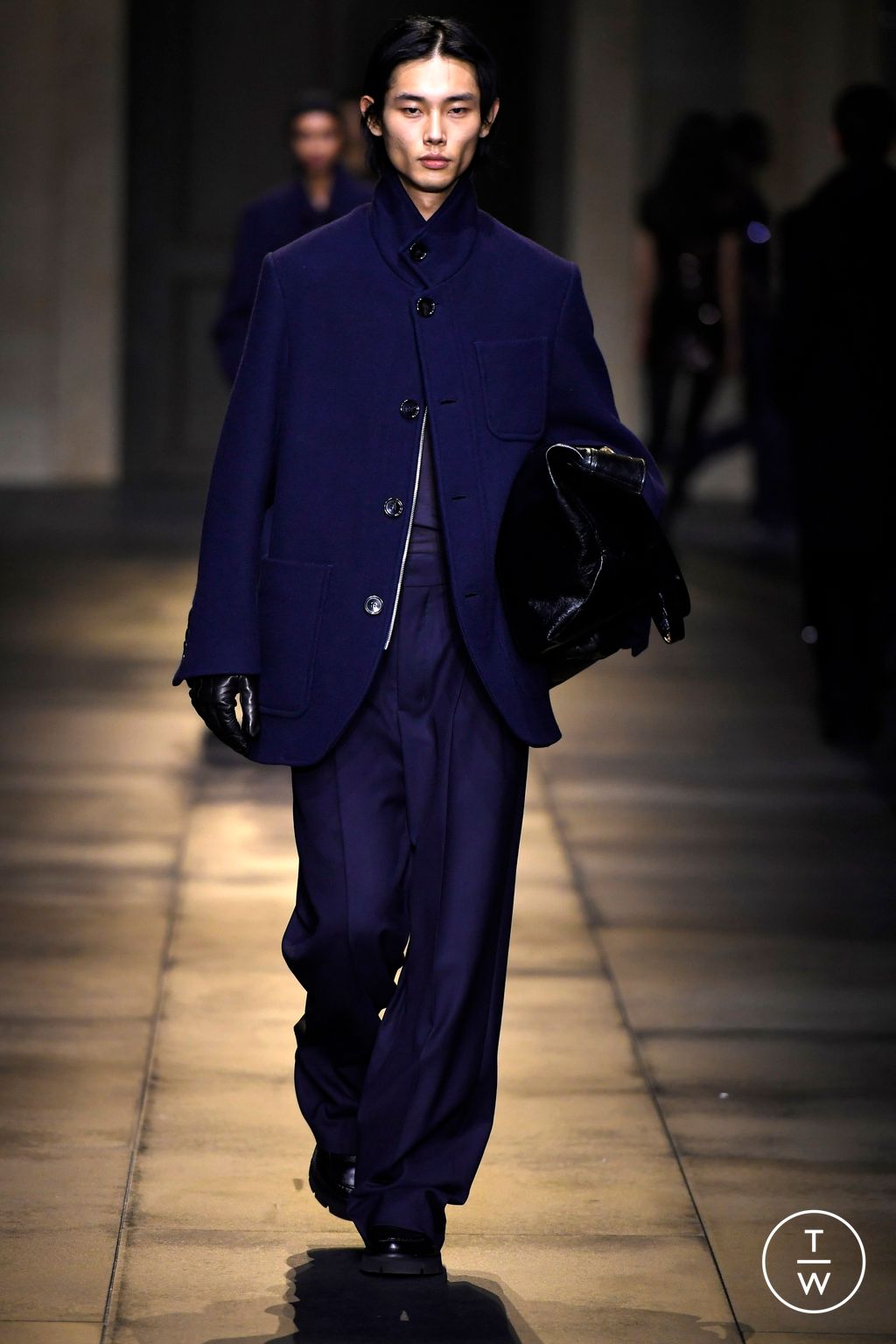 Fashion Week Paris Fall/Winter 2024 look 44 from the Ami collection menswear