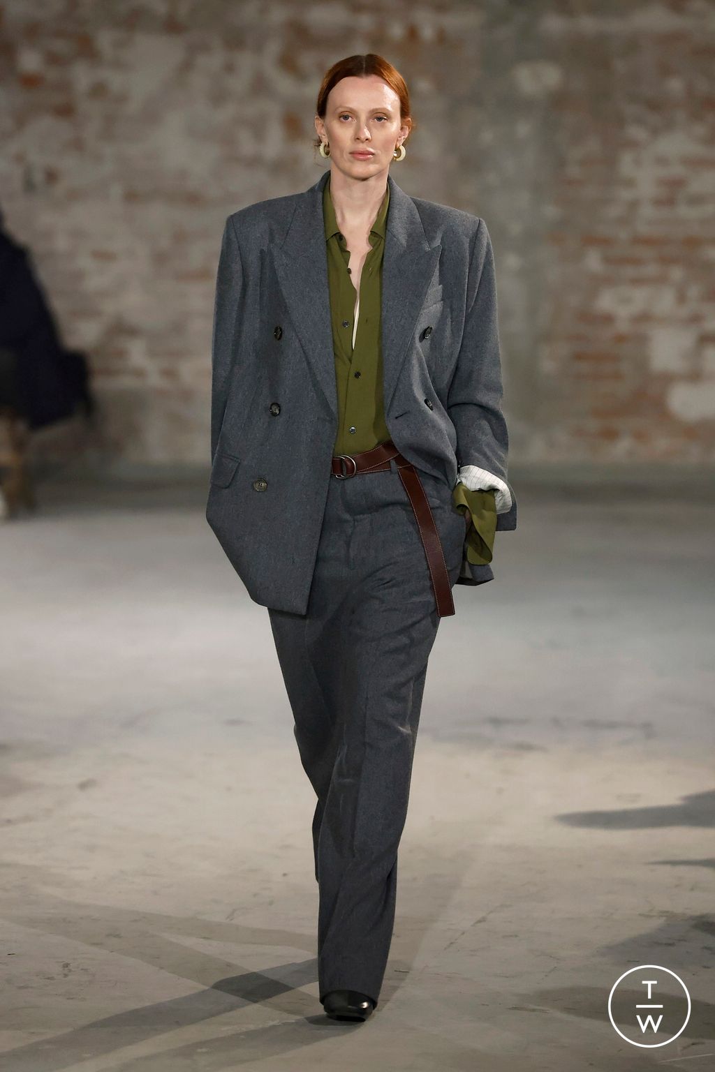 Fashion Week Paris Fall/Winter 2025 look 37 from the Ami collection menswear