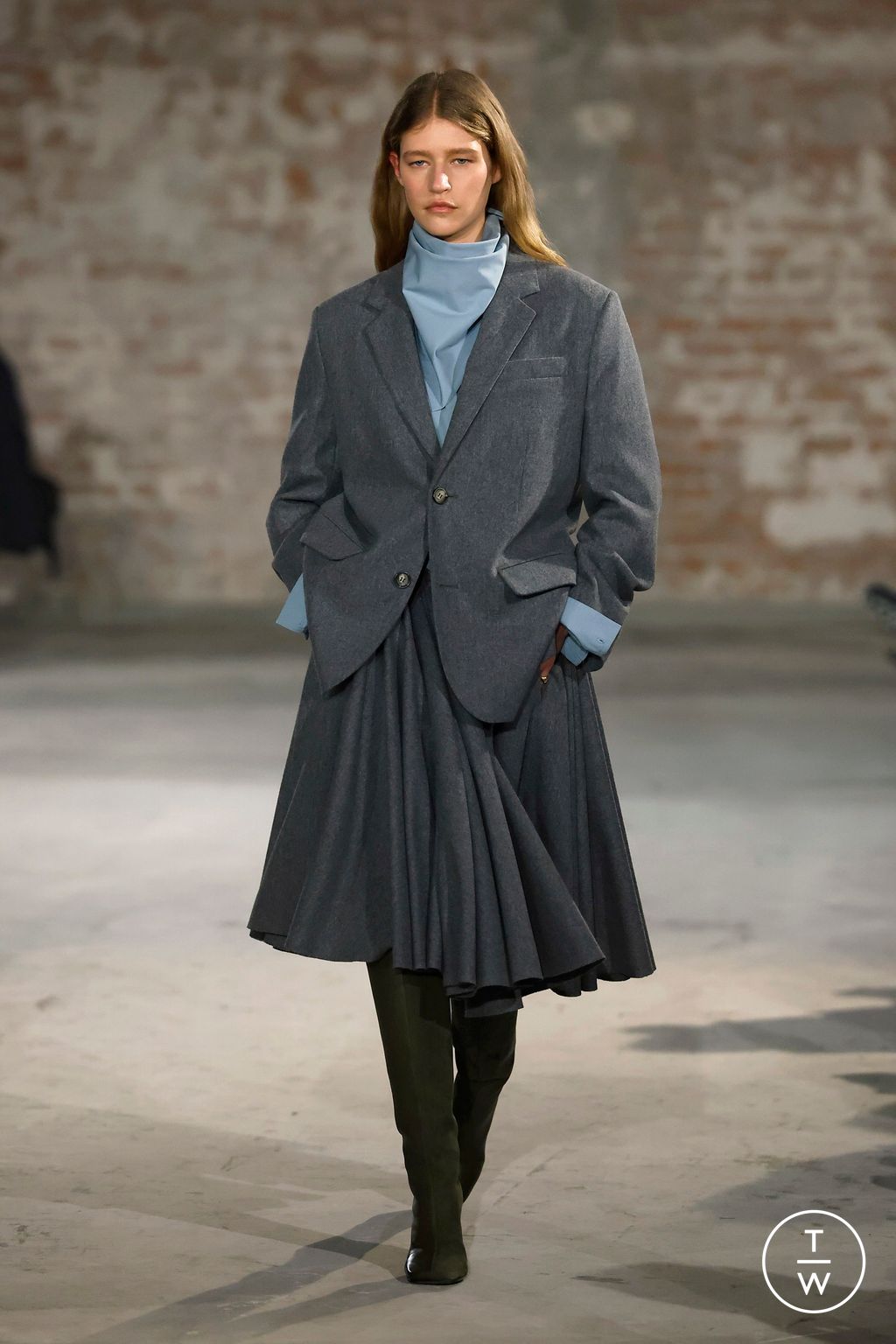 Fashion Week Paris Fall/Winter 2025 look 45 from the Ami collection menswear