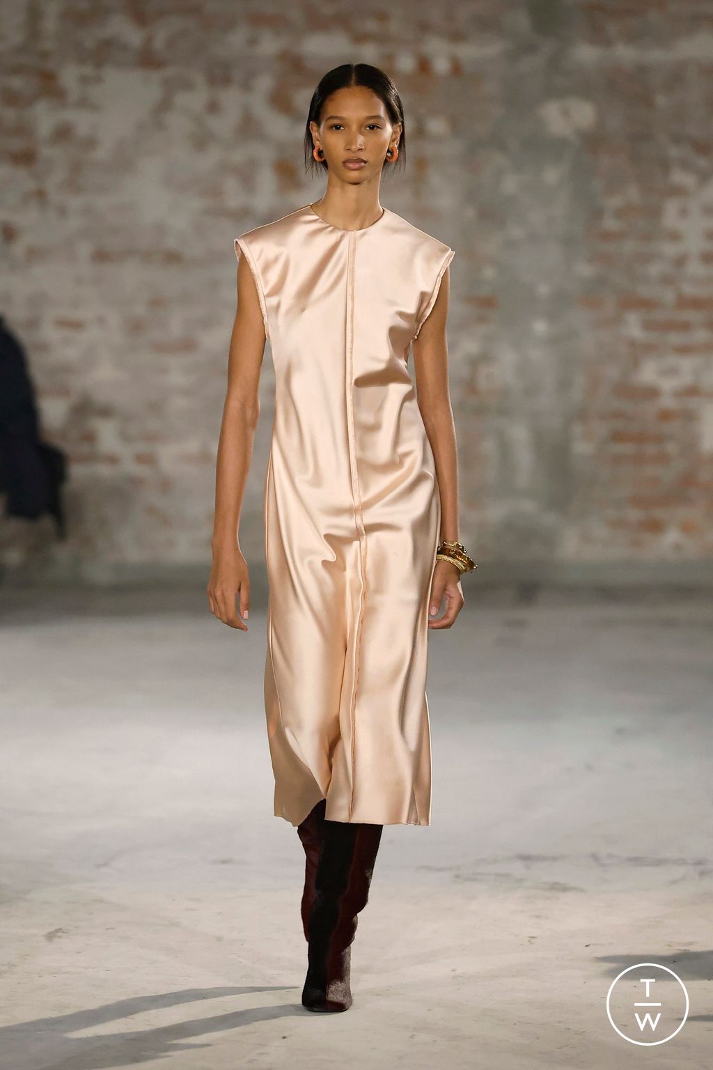 Fashion Week Paris Fall/Winter 2025 look 48 from the Ami collection menswear