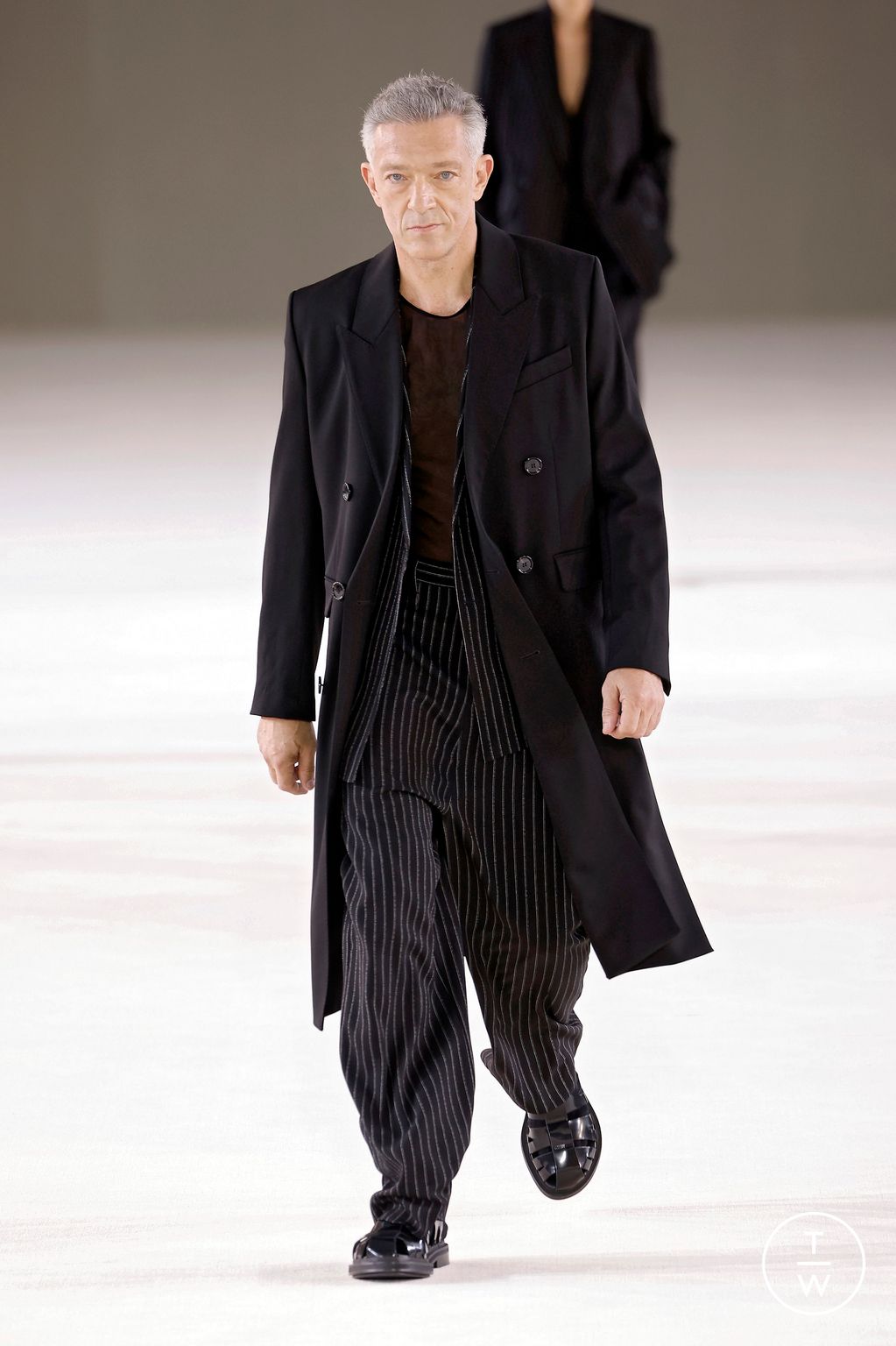Fashion Week Paris Spring/Summer 2024 look 1 from the Ami collection 男装
