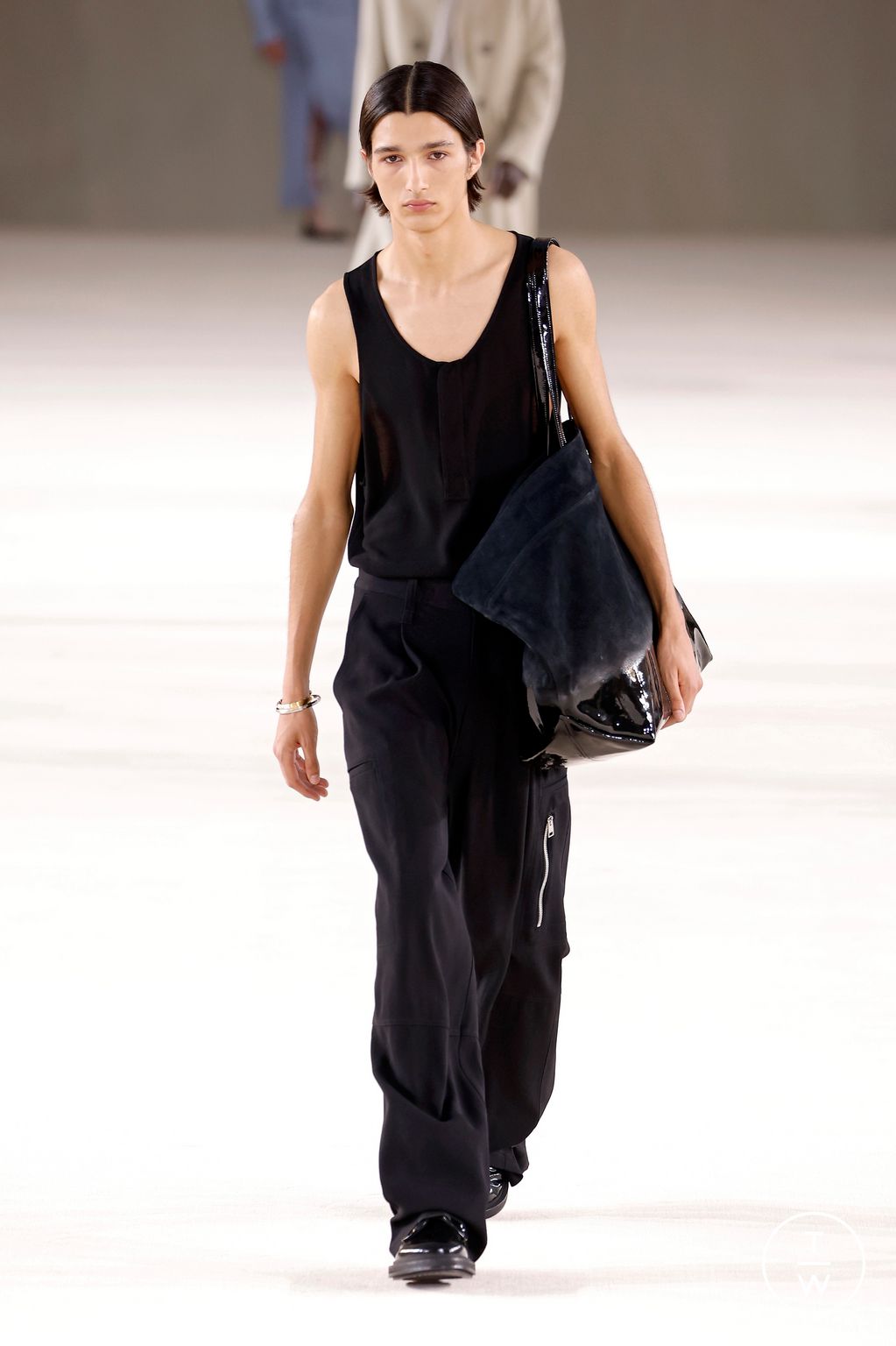 Fashion Week Paris Spring/Summer 2024 look 19 from the Ami collection menswear