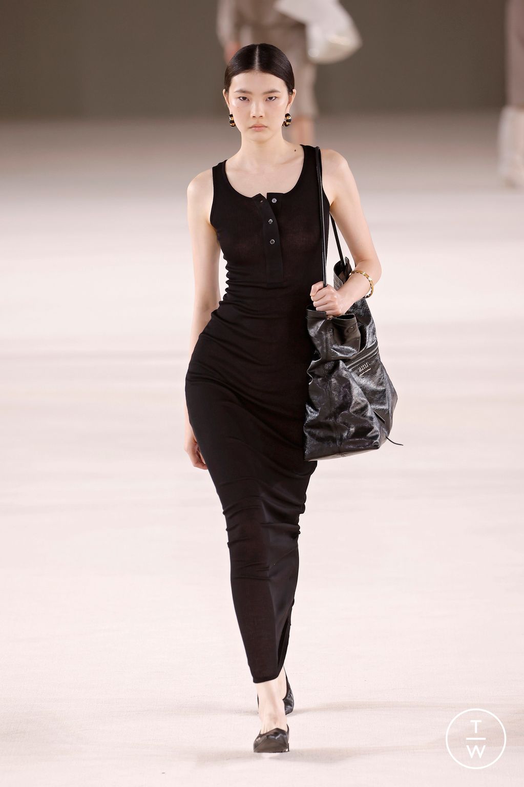 Fashion Week Paris Spring/Summer 2024 look 34 de la collection Ami menswear