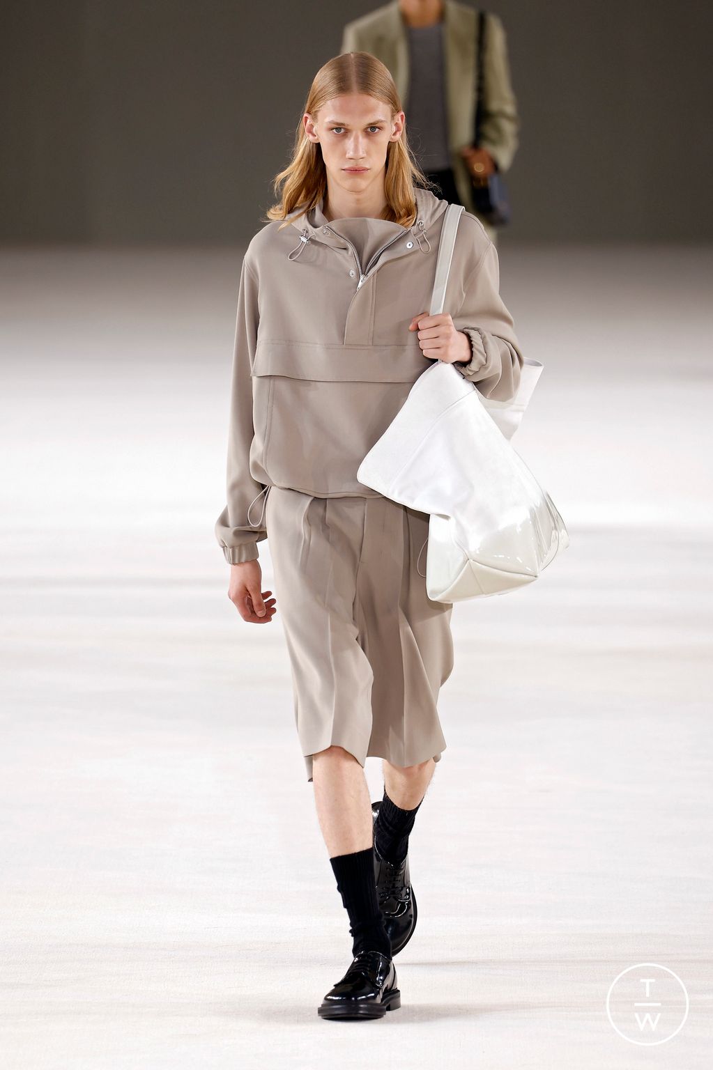 Fashion Week Paris Spring/Summer 2024 look 35 from the Ami collection 男装