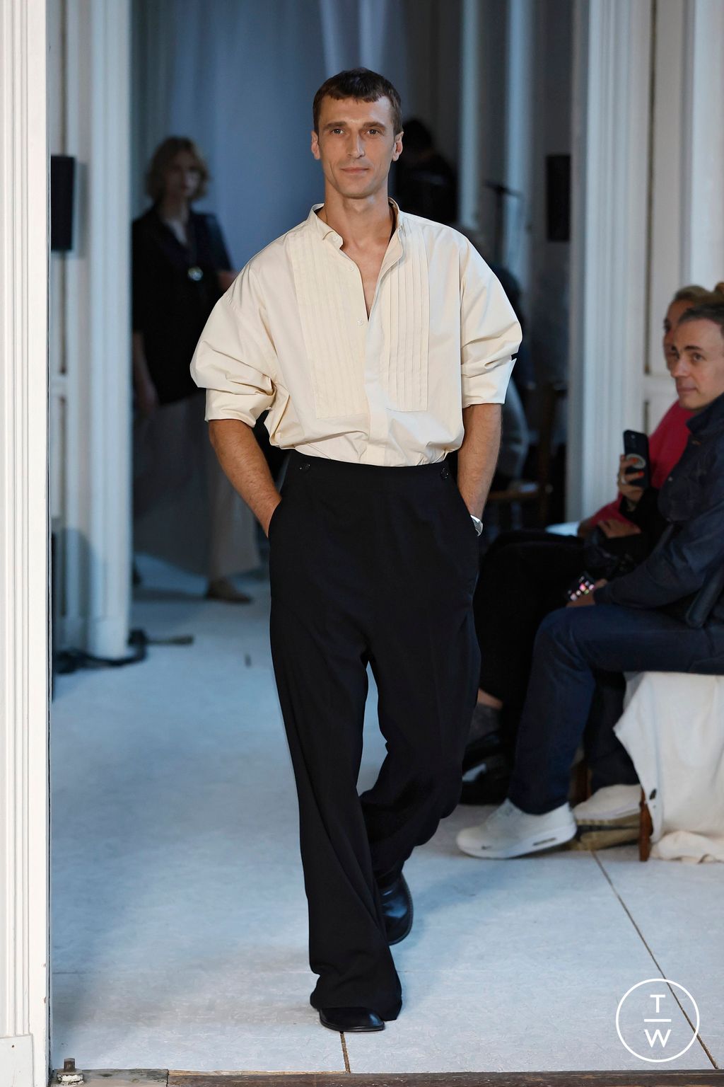 Fashion Week Paris Spring-Summer 2025 look 6 from the Ami collection menswear