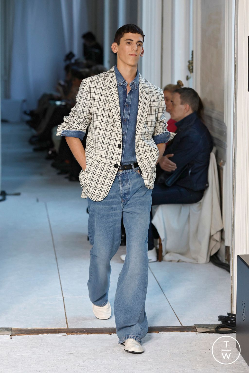 Fashion Week Paris Spring-Summer 2025 look 12 from the Ami collection menswear