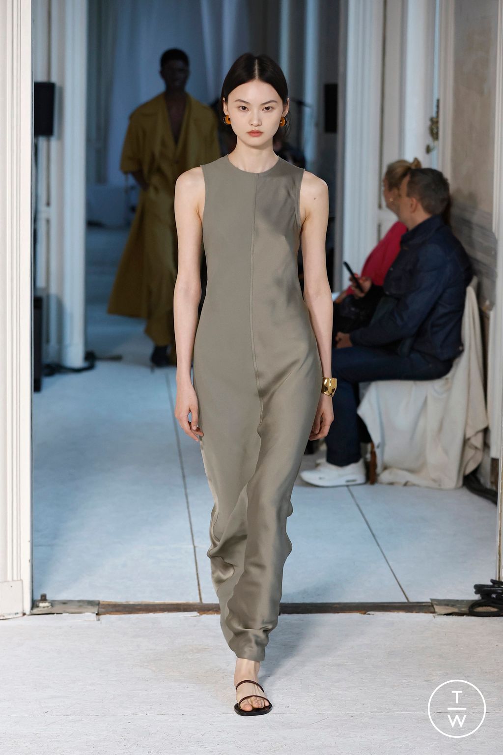 Fashion Week Paris Spring-Summer 2025 look 26 de la collection Ami menswear