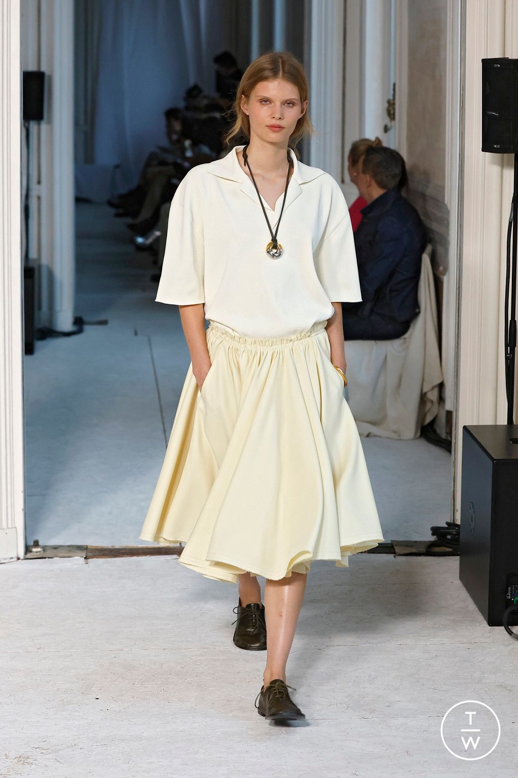 Fashion Week Paris Spring-Summer 2025 look 42 de la collection Ami menswear