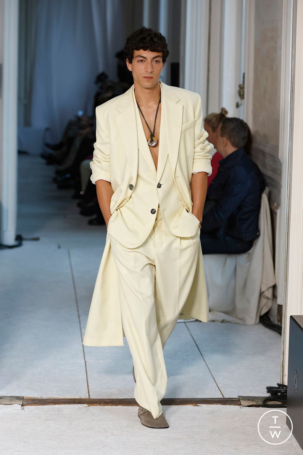 Fashion Week Paris Spring-Summer 2025 look 55 from the Ami collection menswear