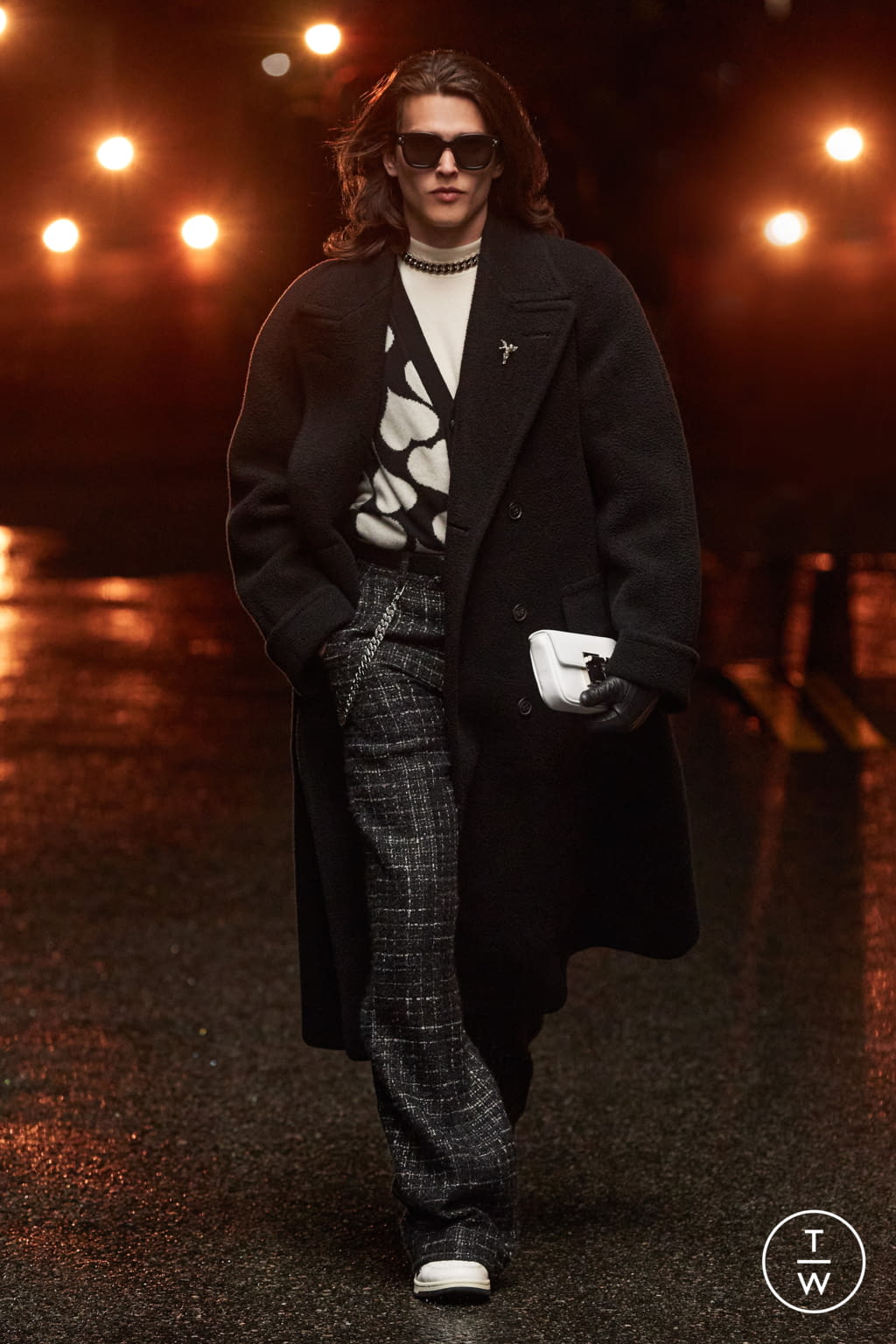 Fashion Week Paris Fall/Winter 2021 look 26 from the Amiri collection menswear