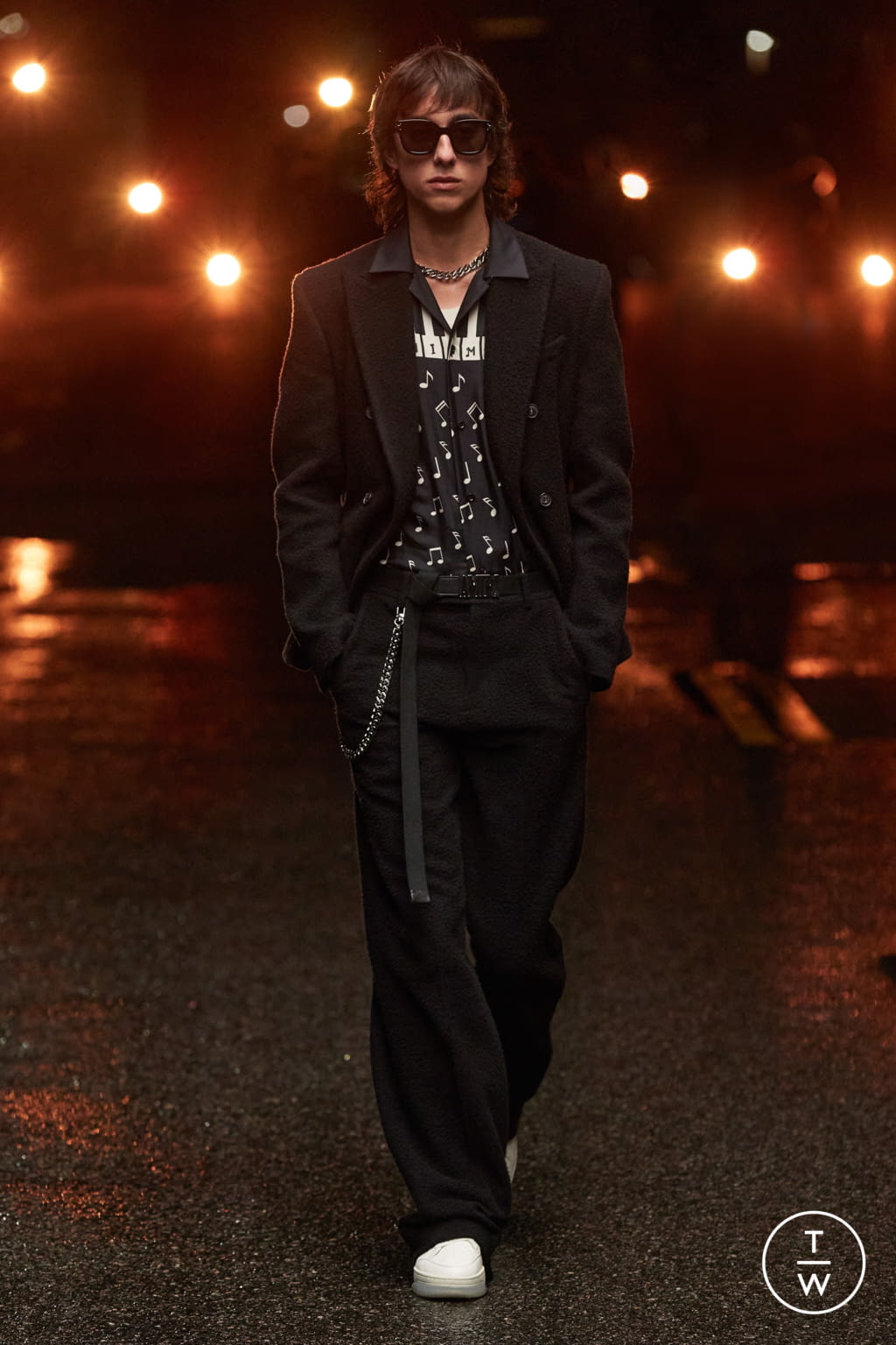 Fashion Week Paris Fall/Winter 2021 look 25 from the Amiri collection 男装