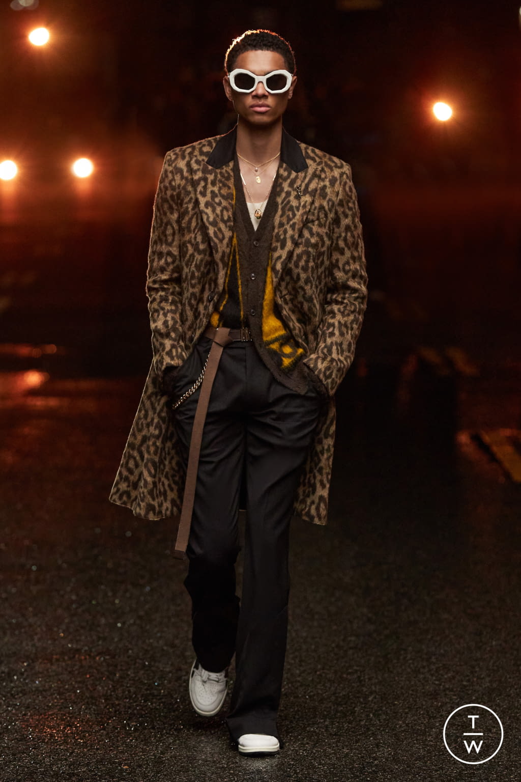 Fashion Week Paris Fall/Winter 2021 look 29 from the Amiri collection menswear