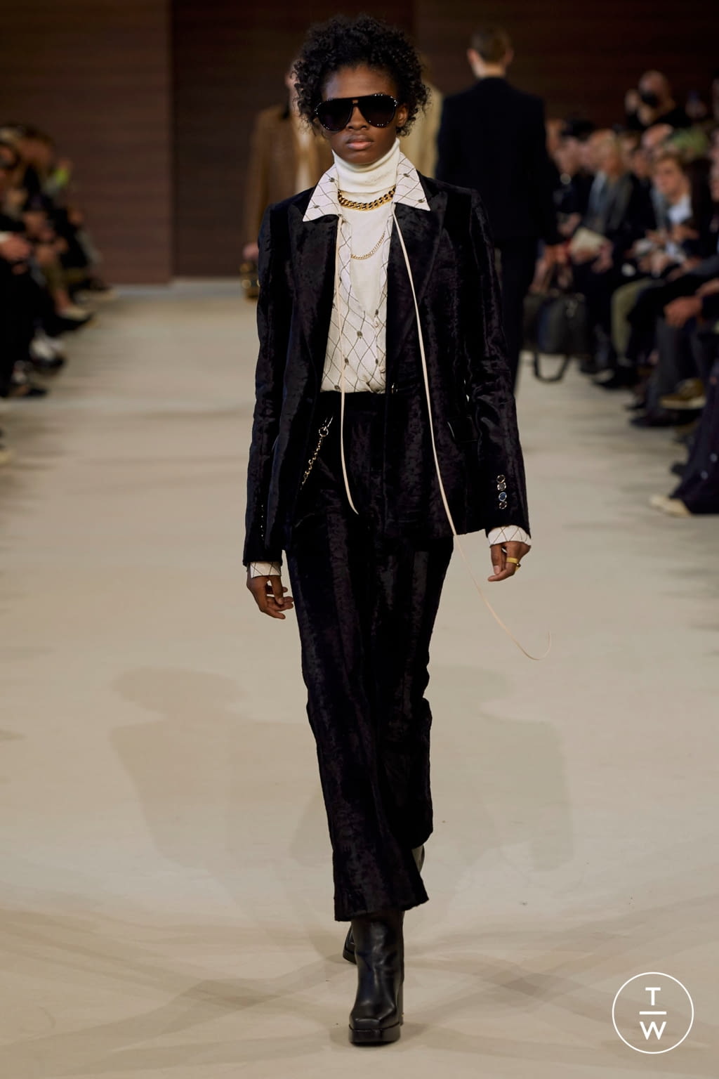 Fashion Week Paris Fall/Winter 2020 look 36 from the Amiri collection 男装