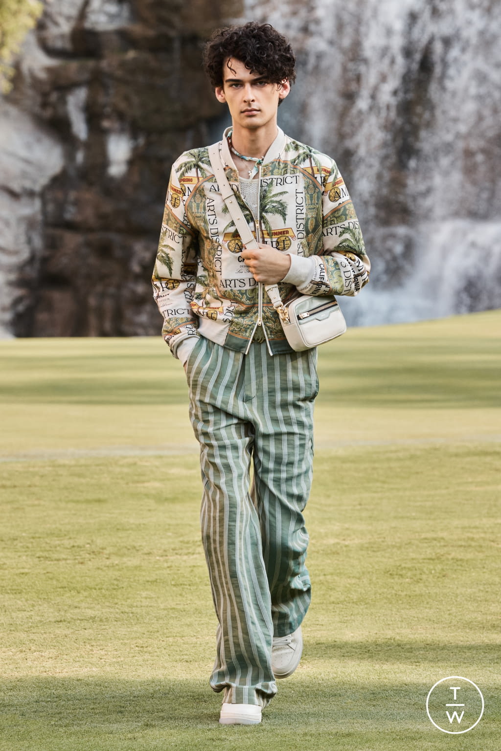 Fashion Week Paris Spring/Summer 2022 look 3 de la collection Amiri menswear
