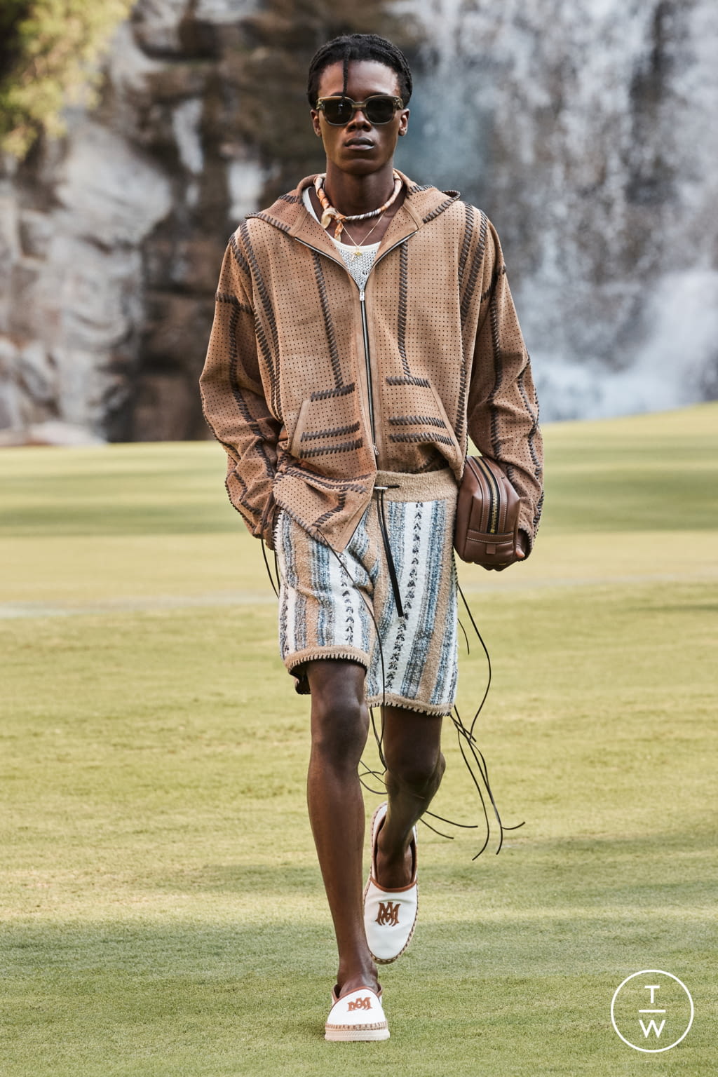 Fashion Week Paris Spring/Summer 2022 look 10 from the Amiri collection menswear