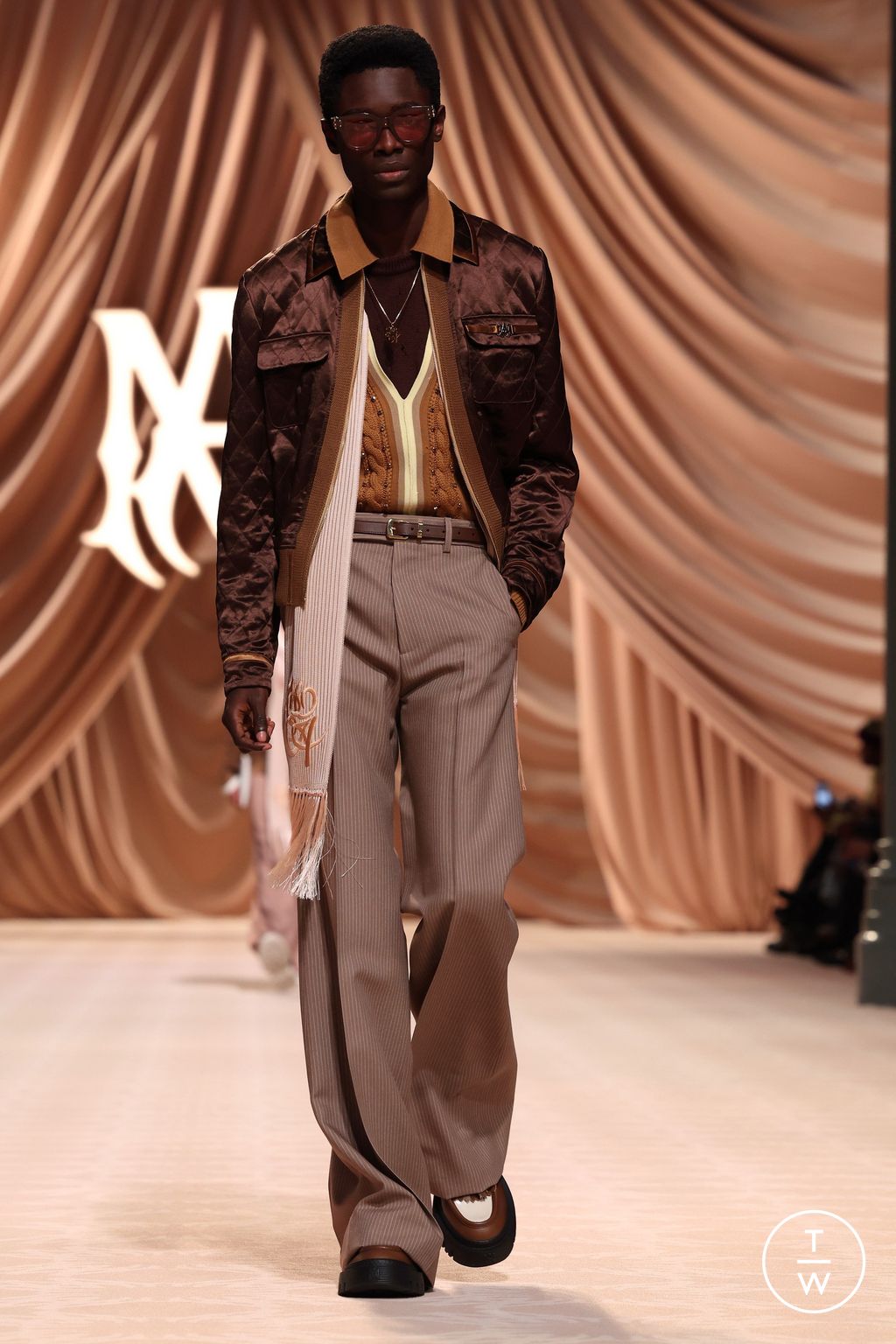 Fashion Week Paris Fall/Winter 2024 look 14 from the Amiri collection 男装