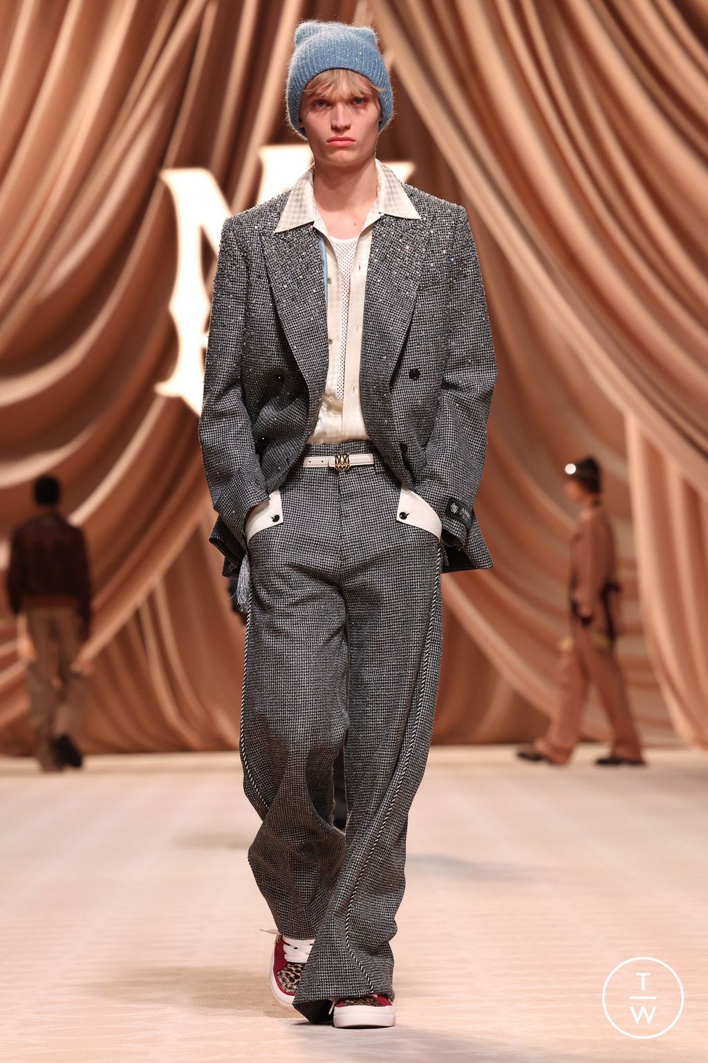 Fashion Week Paris Fall/Winter 2024 look 23 from the Amiri collection 男装