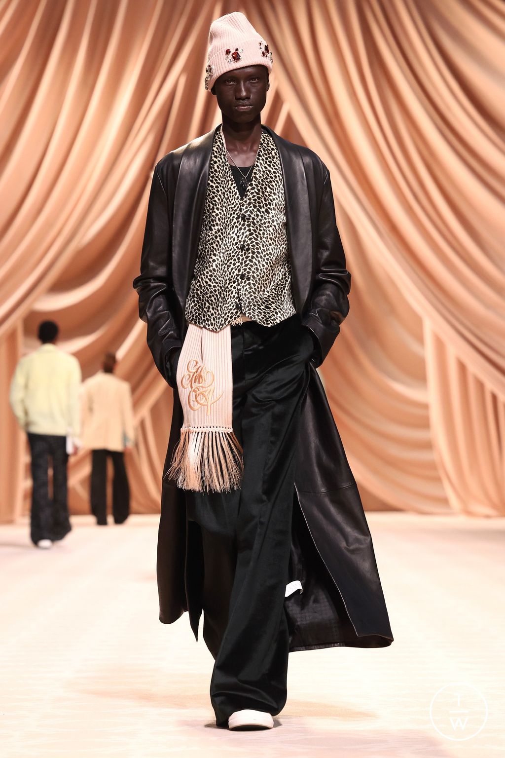 Fashion Week Paris Fall/Winter 2024 look 46 from the Amiri collection menswear