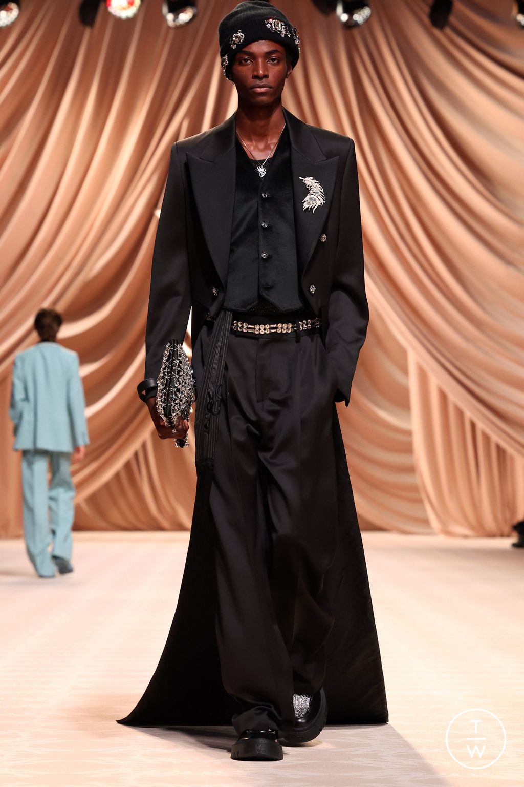 Fashion Week Paris Fall/Winter 2024 look 51 from the Amiri collection 男装