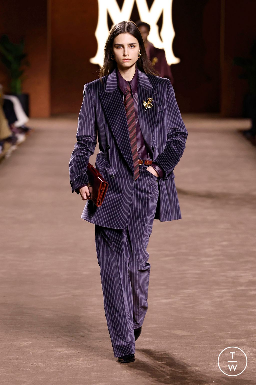 Fashion Week Paris Fall/Winter 2025 look 3 from the Amiri collection menswear