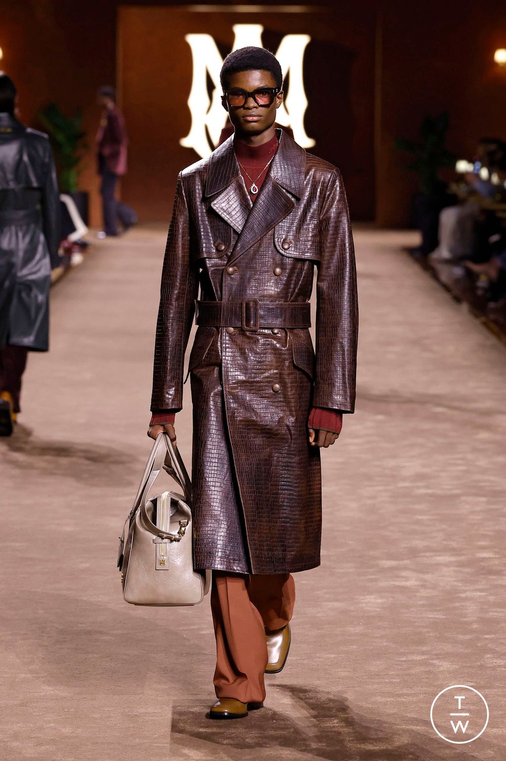 Fashion Week Paris Fall/Winter 2025 look 8 from the Amiri collection 男装