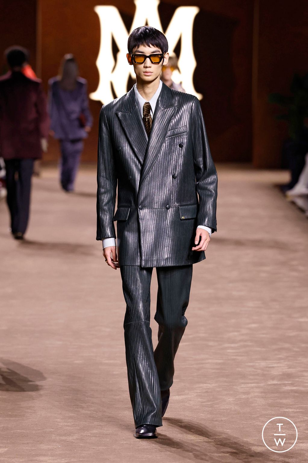 Fashion Week Paris Fall/Winter 2025 look 14 from the Amiri collection 男装