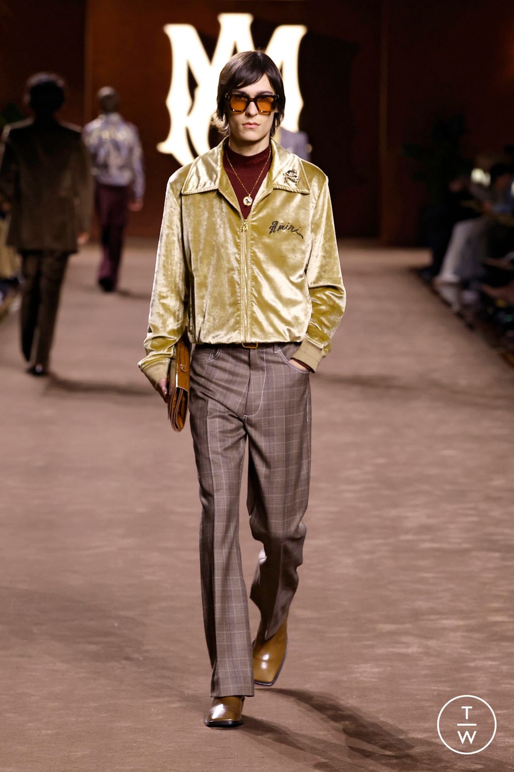 Fashion Week Paris Fall/Winter 2025 look 24 from the Amiri collection menswear