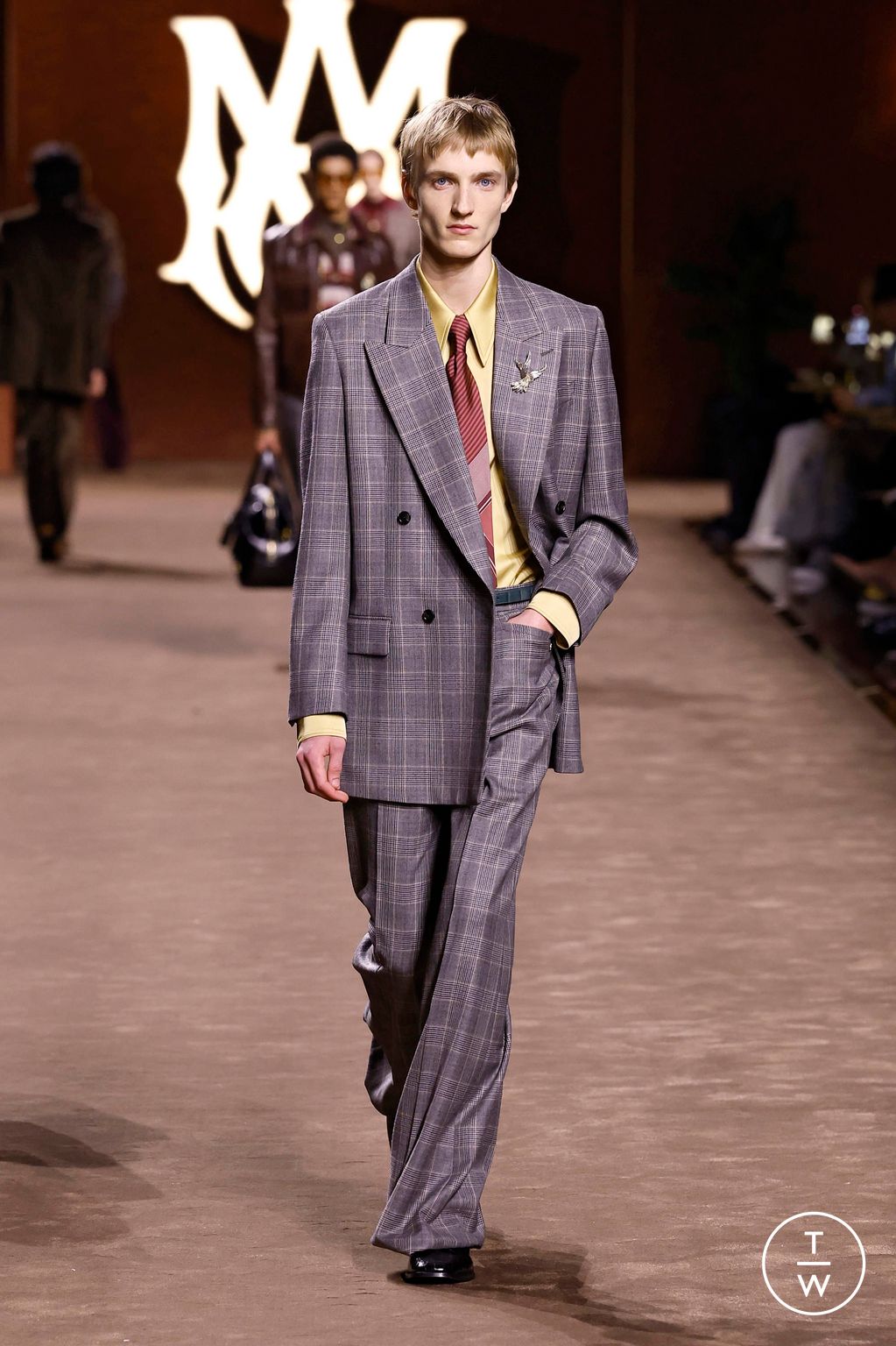 Fashion Week Paris Fall/Winter 2025 look 25 from the Amiri collection menswear