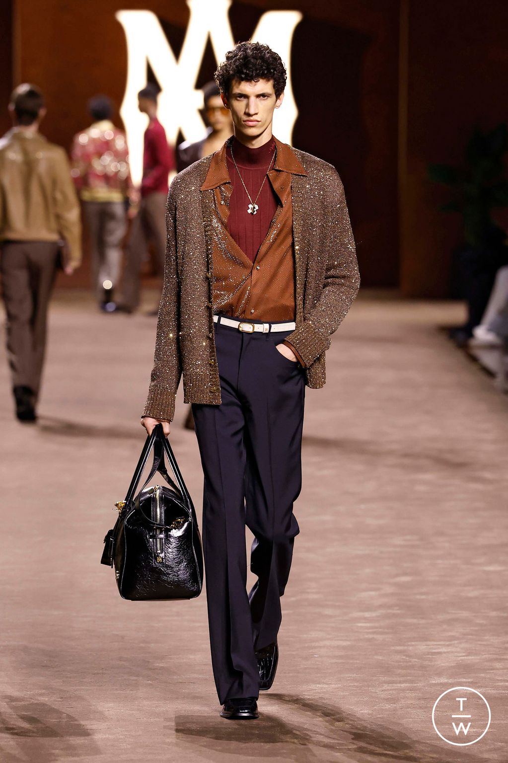 Fashion Week Paris Fall/Winter 2025 look 32 from the Amiri collection menswear