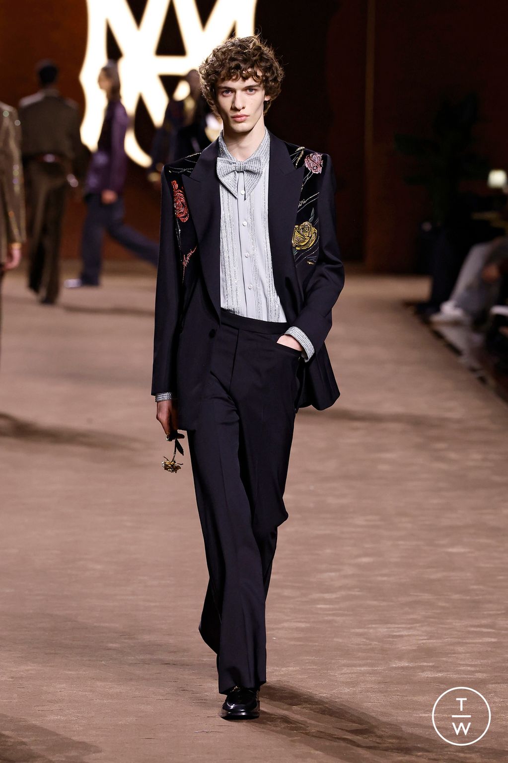 Fashion Week Paris Fall/Winter 2025 look 48 from the Amiri collection menswear