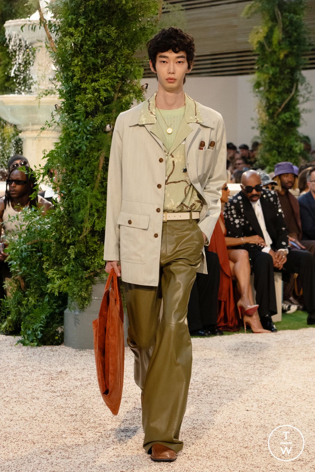Fashion Week Paris Spring/Summer 2026 look 14 from the Amiri collection menswear