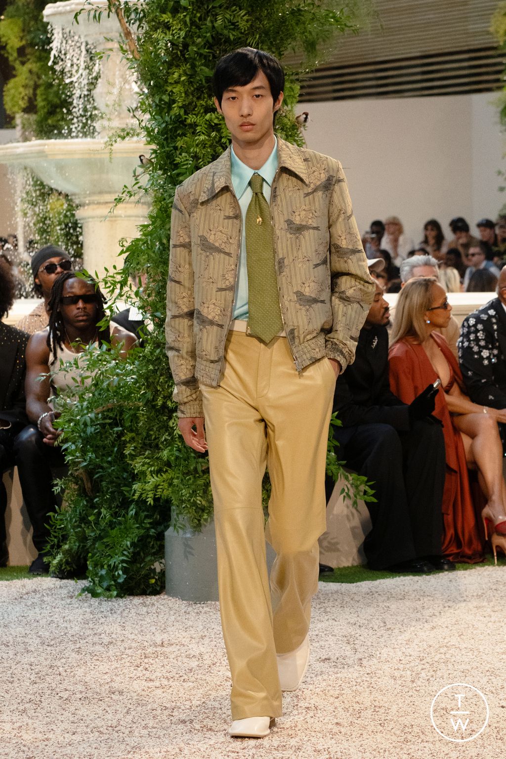 Fashion Week Paris Spring/Summer 2026 look 17 from the Amiri collection menswear