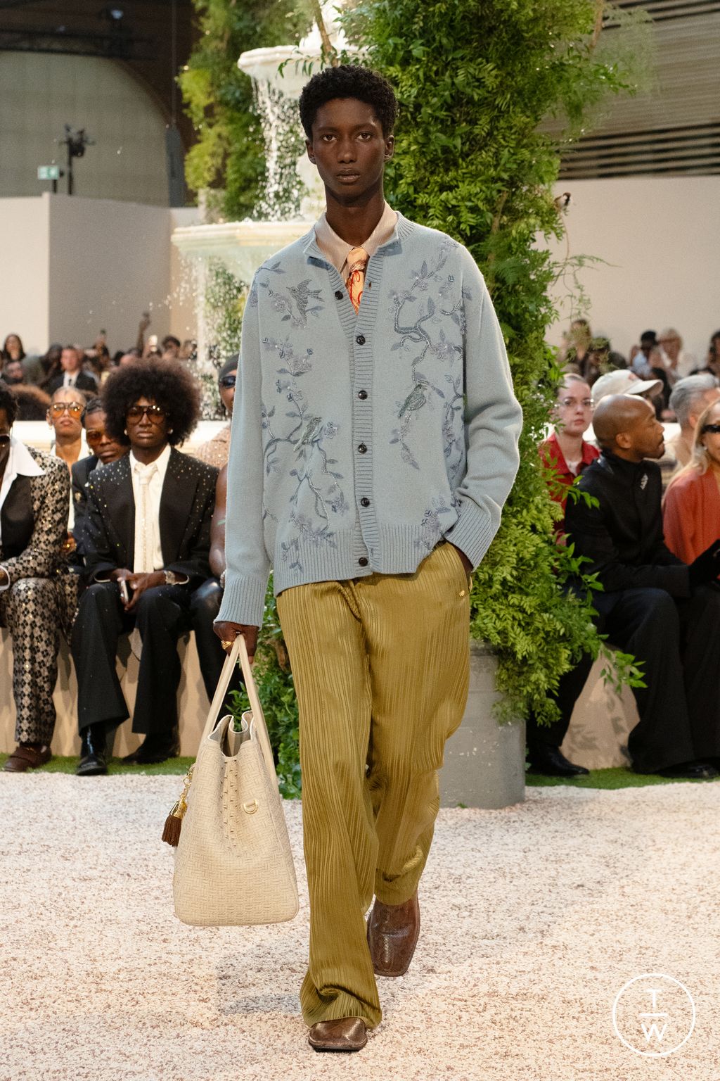 Fashion Week Paris Spring/Summer 2026 look 18 from the Amiri collection menswear